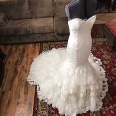Romantic Sweetheart Bodice Corset Lace Mermaid Wedding Dress With Ruffles Skirt