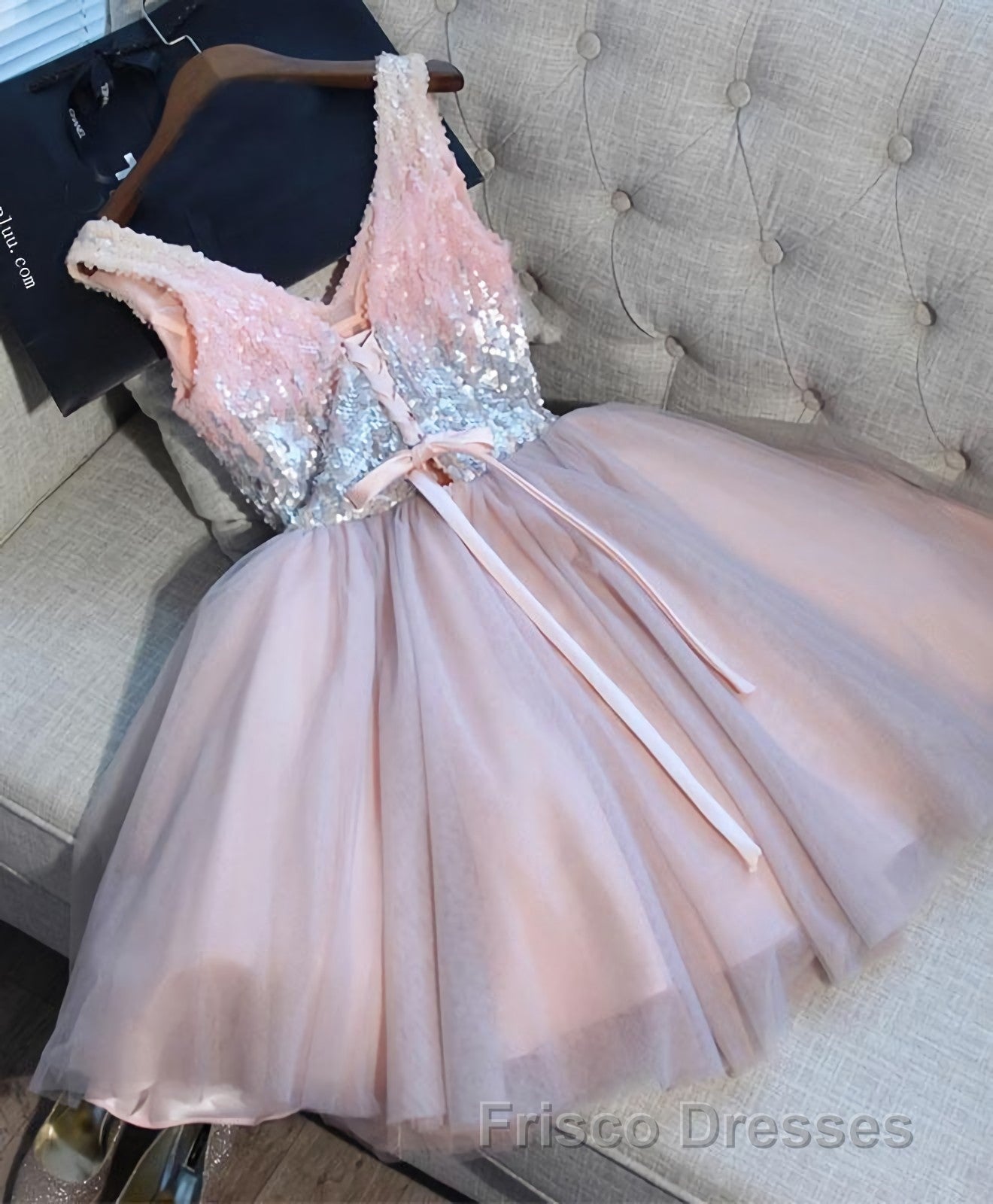 Cute Pink V Neck Tulle Seqsuins Short Formal Prom Dress, Cocktail Dress Secondary image