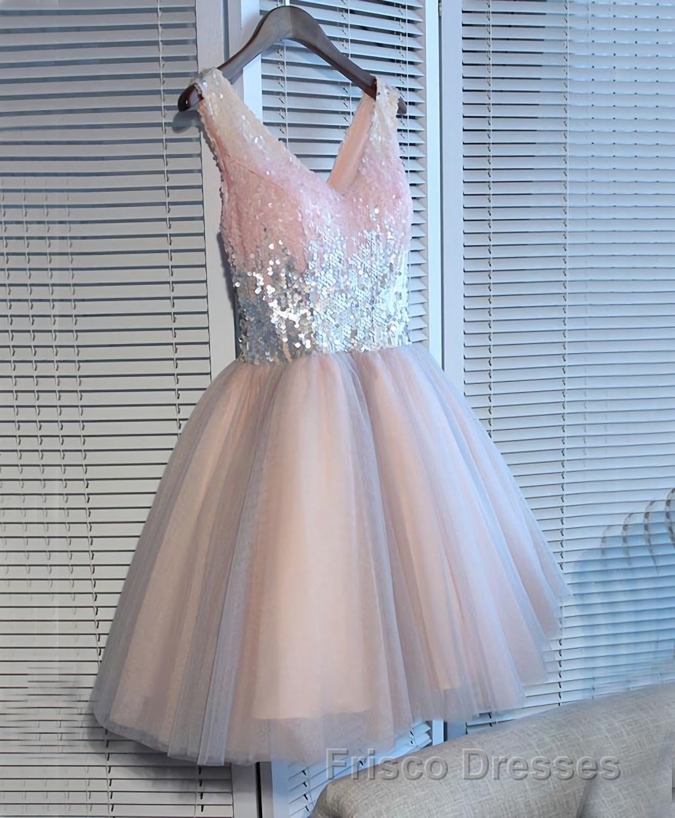 Cute Pink V Neck Tulle Seqsuins Short Formal Prom Dress, Cocktail Dress