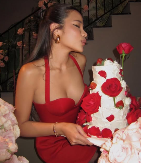 Sexy 19Th Birthday Burgundy Satin Homecoming Dress Main image