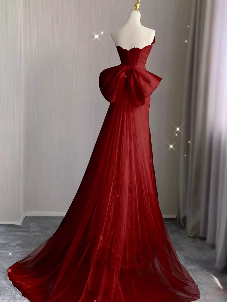 Sexy Mermaid Strapless Red Lace Long Prom Dress