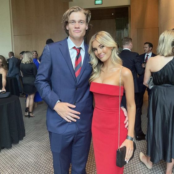 Sexy Mermaid Strapless Red Long Prom Dress Main image