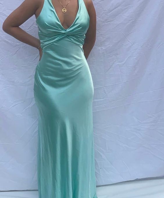 Sexy Mermaid V Neckline Long Prom Dress Secondary image
