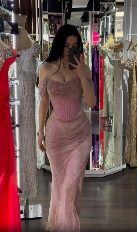 Sexy Off-Shoulder Sleeveless Mermaid Satin Long Evening Prom Dresses Secondary image