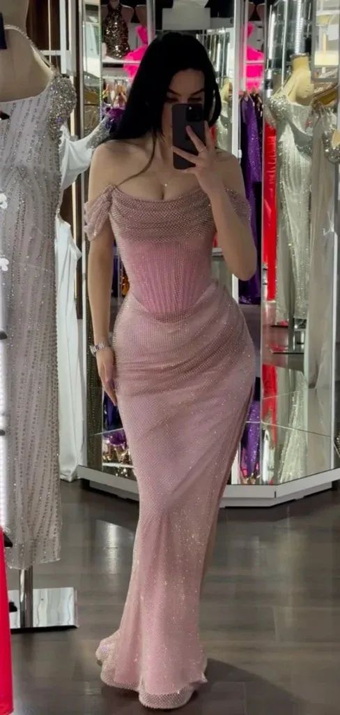 Sexy Off-Shoulder Sleeveless Mermaid Satin Long Evening Prom Dresses Main image