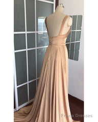 Sexy Plunge V-Neck Long Chiffon Bridesmaid Dresses With Leg Split