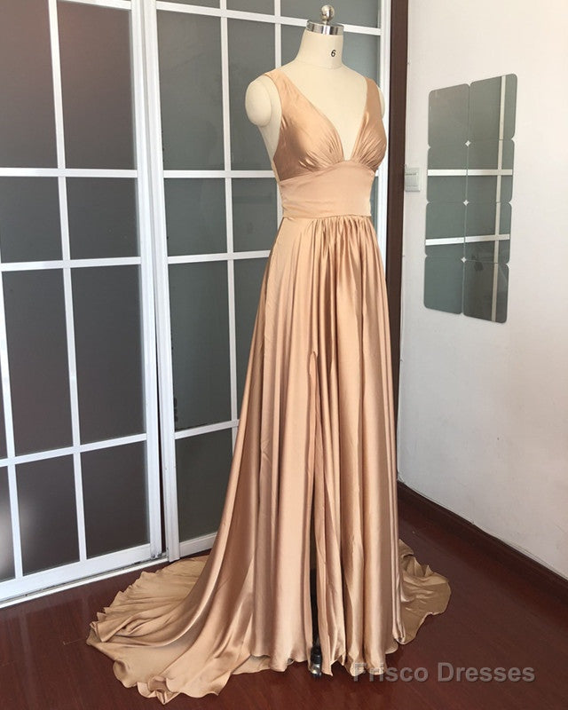 Sexy Plunge V-Neck Long Chiffon Bridesmaid Dresses With Leg Split Main image