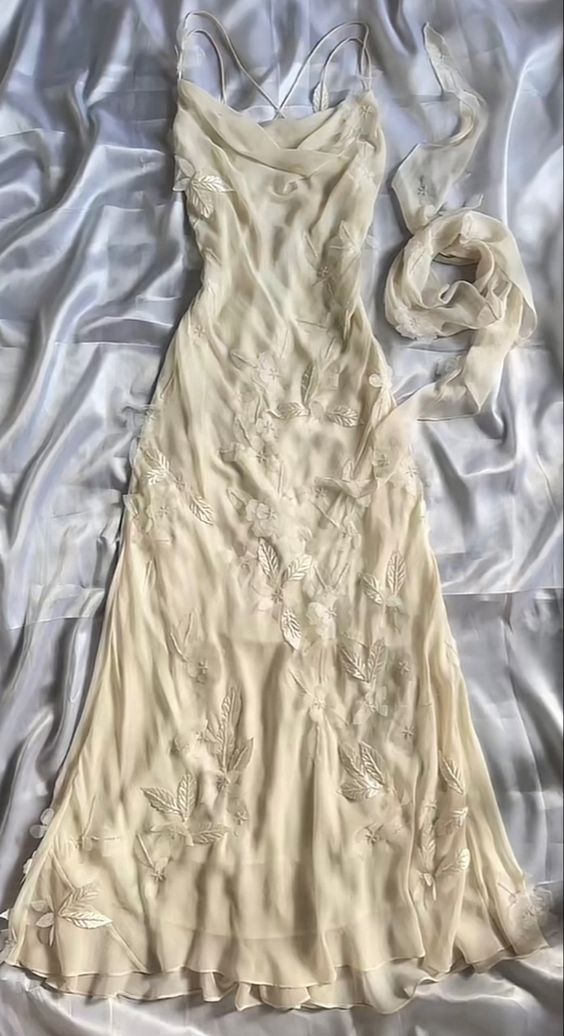 Sexy Sheath Straps Chiffon Champagne Long Prom Dresses Secondary image