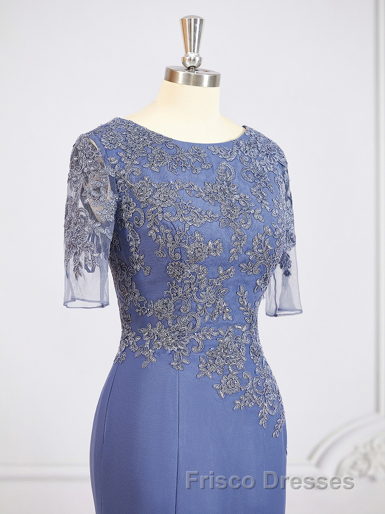 Sheath/Column Bateau Floor-Length Chiffon Mother of the Bride Dress With Appliques Lace