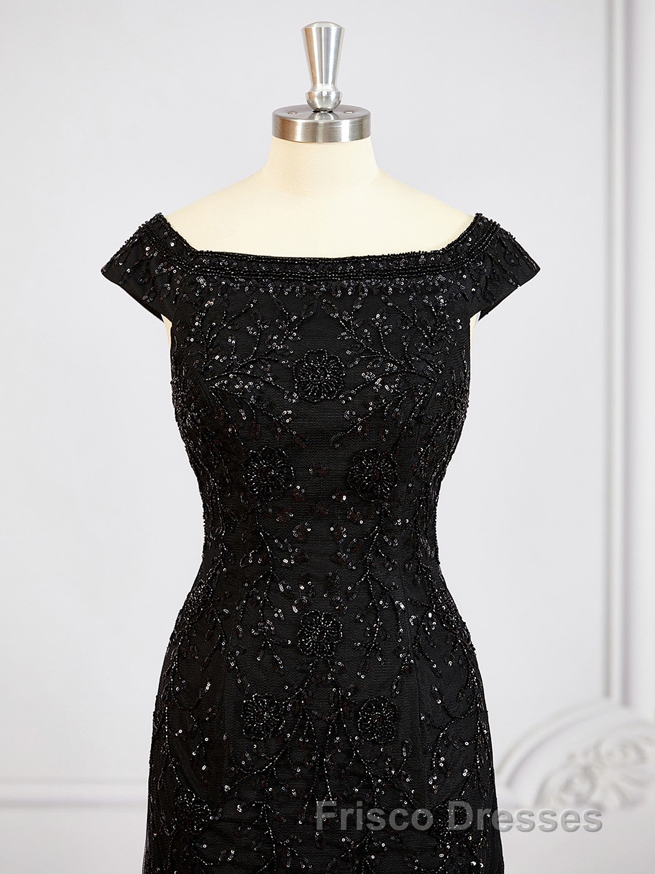 Sheath/Column Off-the-Shoulder Floor-Length Tulle Mother of the Bride Dress With Beading