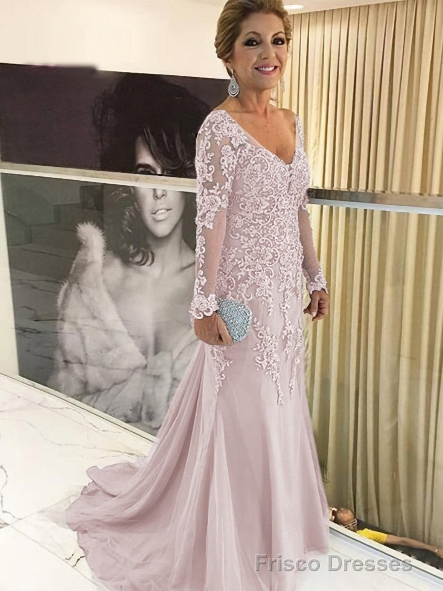 Sheath/Column V-neck Sweep Train Tulle Mother of the Bride Dresses With Appliques Lace