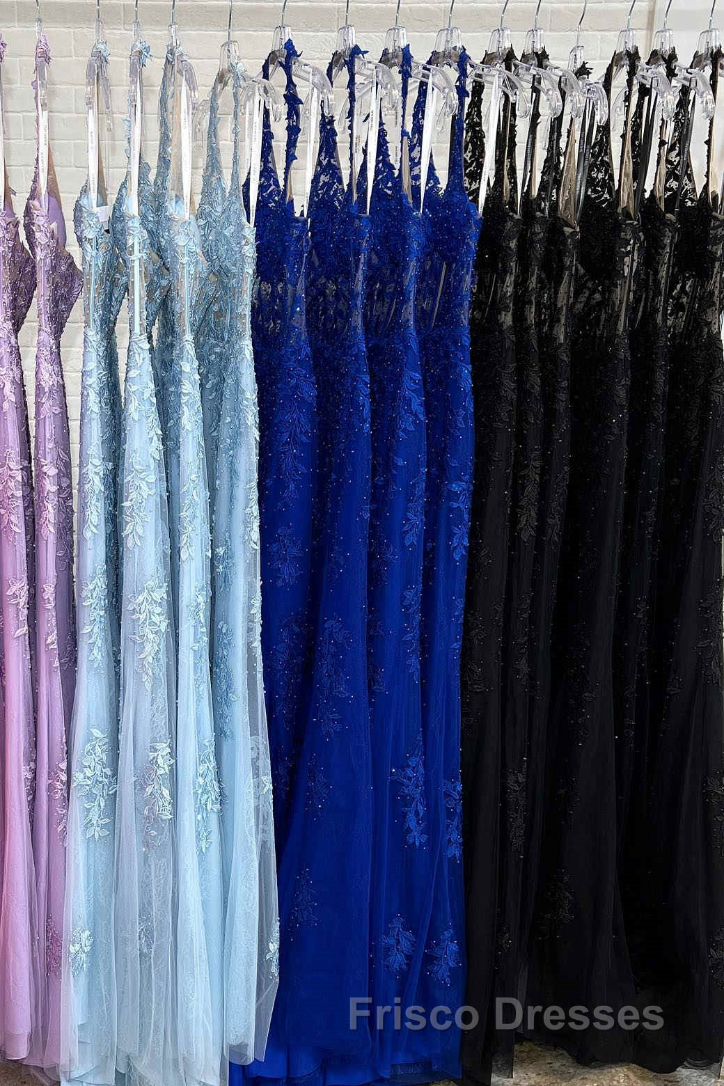 Sheath Halter Lace Tulle Formal Prom Dress with Appliques Secondary image