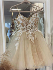 Short Champagne Lace Homecoming Dresses