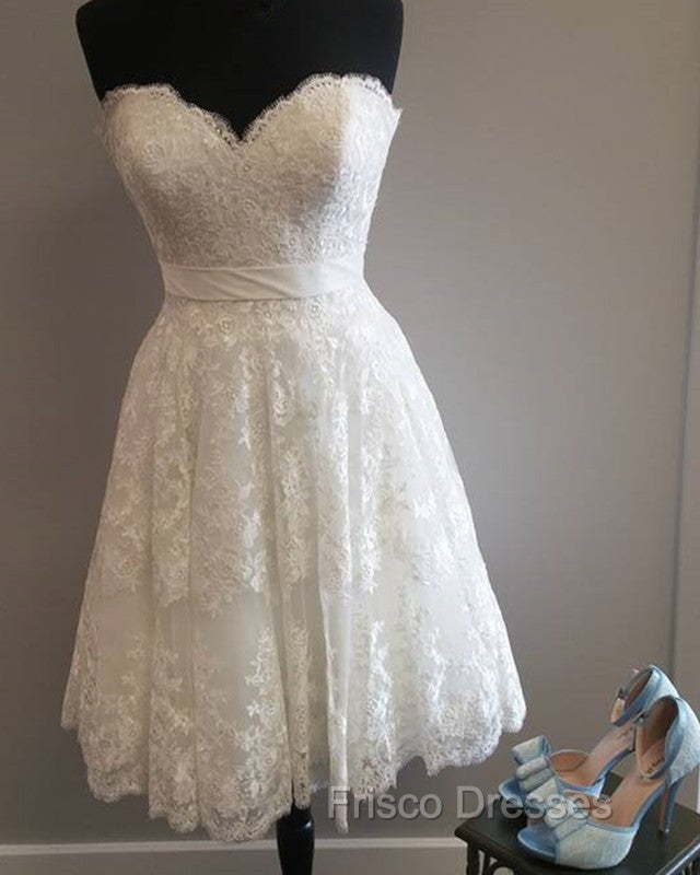 Short Sweetheart Summer Lace Wedding Dress Secondary image
