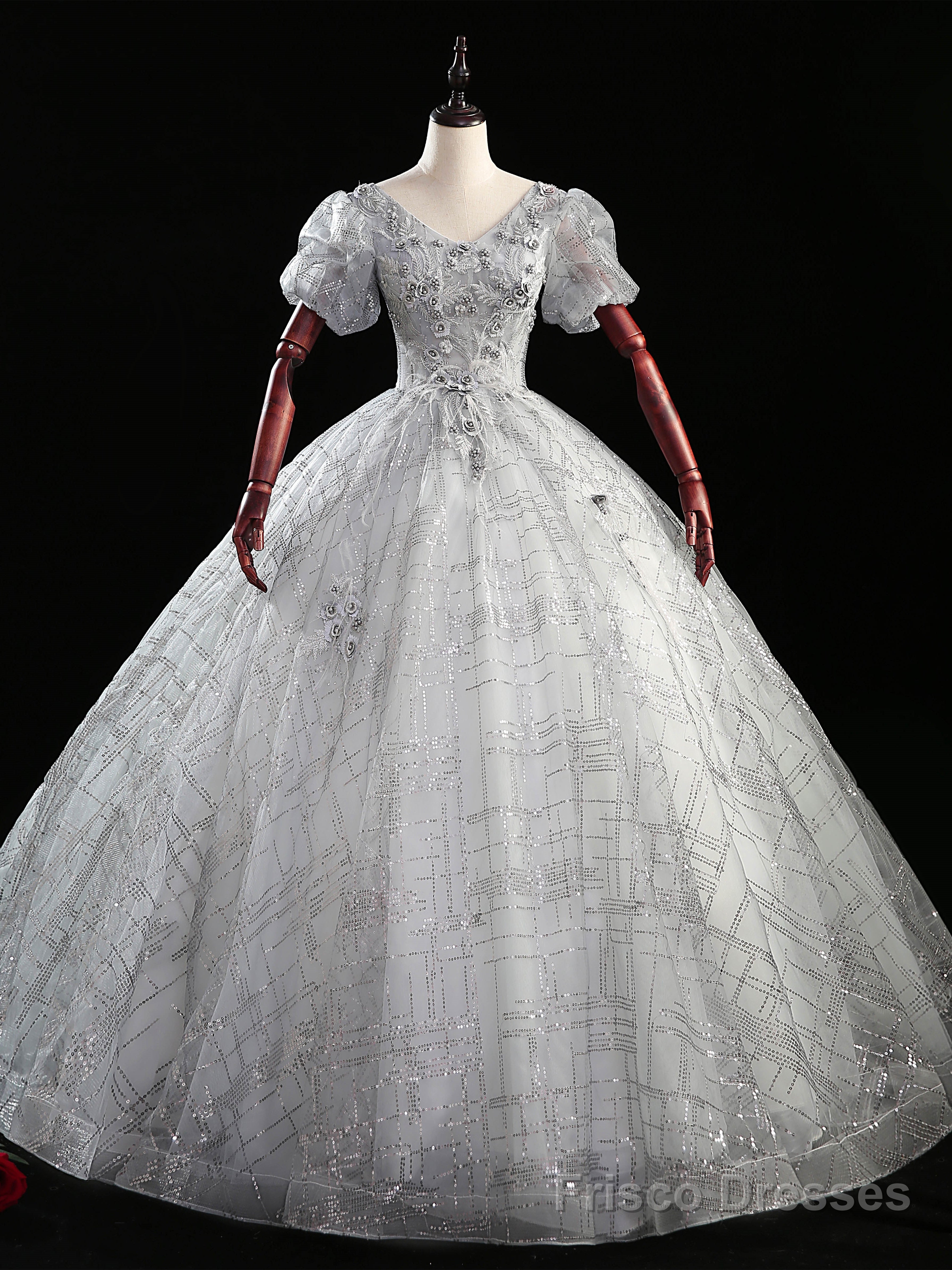 Silver Gray Tulle Sequins Appliques Puff Sleeve Quinceanera Dress
