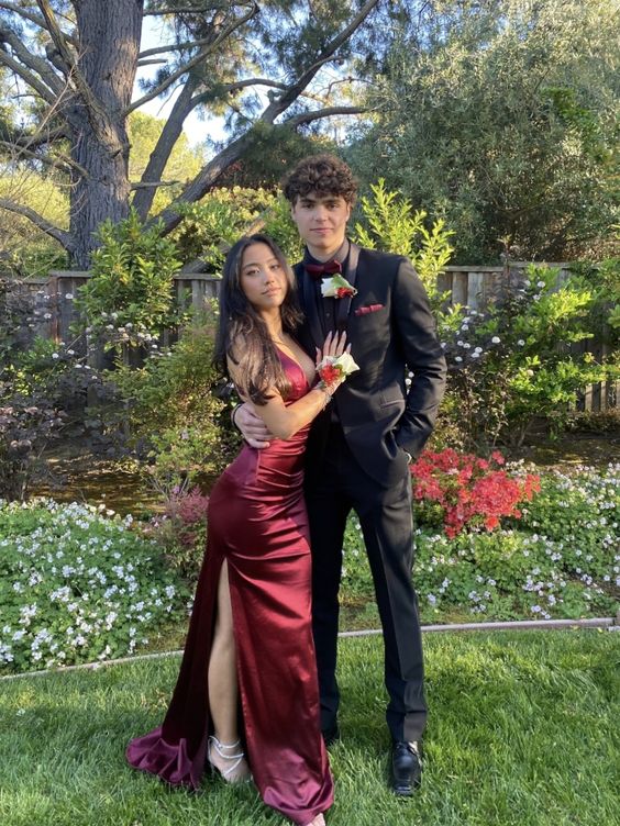 Simple Mermaid Long Burgundy Slit Prom Dress Main image