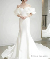 Simple Sweetheart Ruffles Mermid Satin Wedding Dress