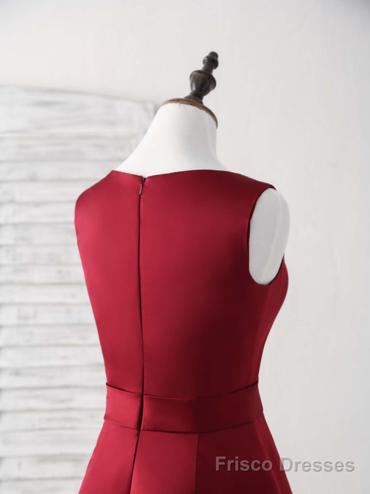 Simple V Neck Burgundy Short Prom Dress Satin Homecoming Dress