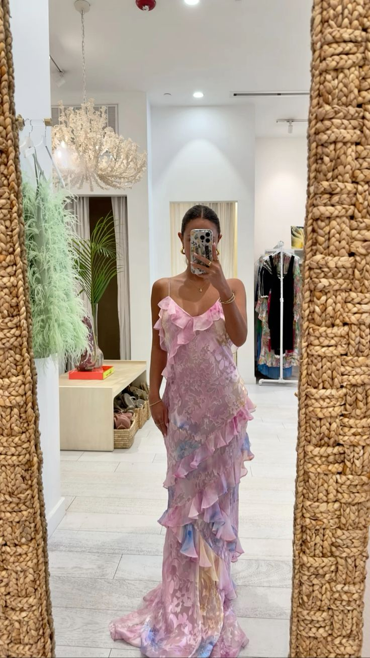 Dreamy Elegant Spaghetti Strap Pink Layered Ruffle Maxi Dress Long Chiffon Evening Gown Prom Dress Main image