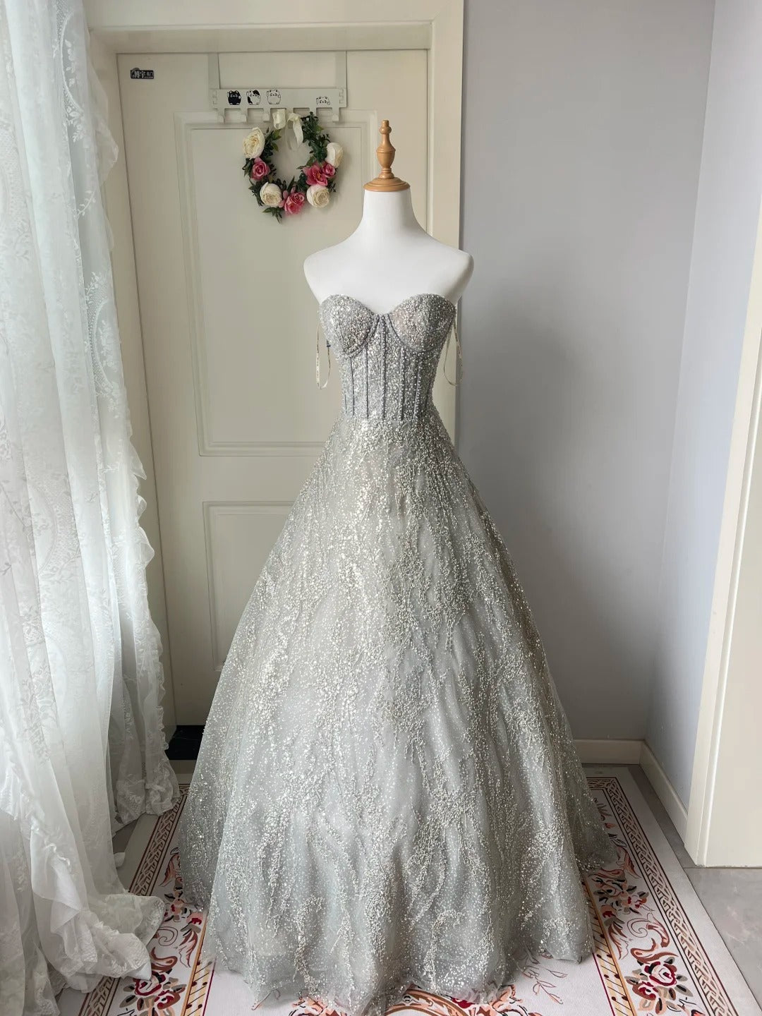 Sparkling Silver-Grey Strapless Sequined Ball Gown Evening Dress Secondary image