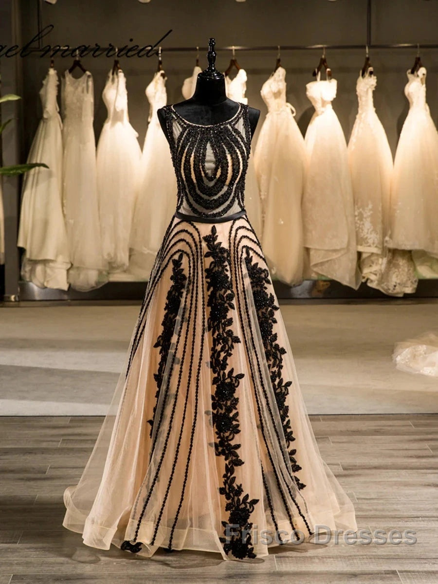 Special A-Line/Princess Crew Sleeveless Applique With Beading Organza Floor-Length Wedding Dress