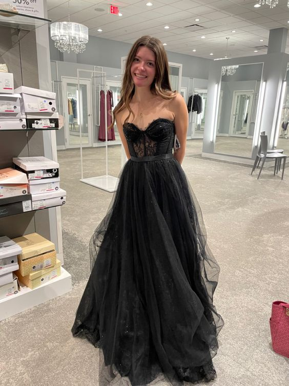 Strapless A Line Tulle Prom Dress Black Lace Evening Gown Main image