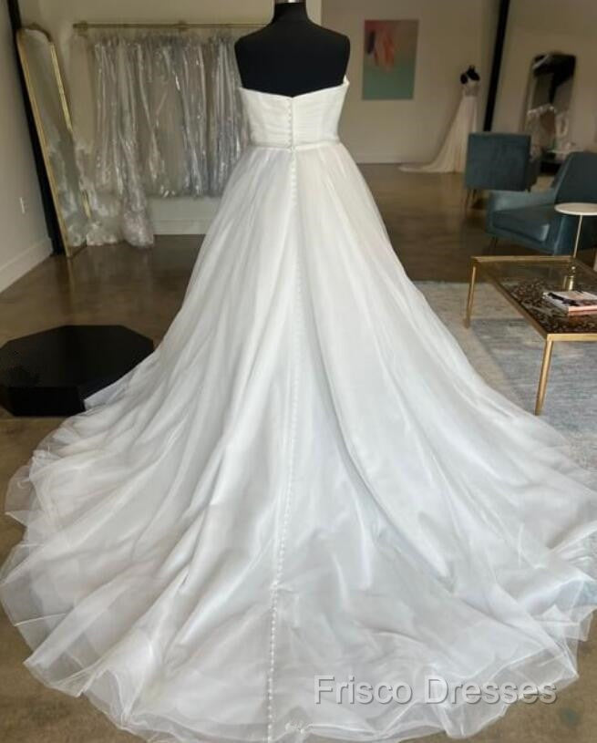 Strapless Sweetheart A-Line Tulle Wedding Dress Secondary image