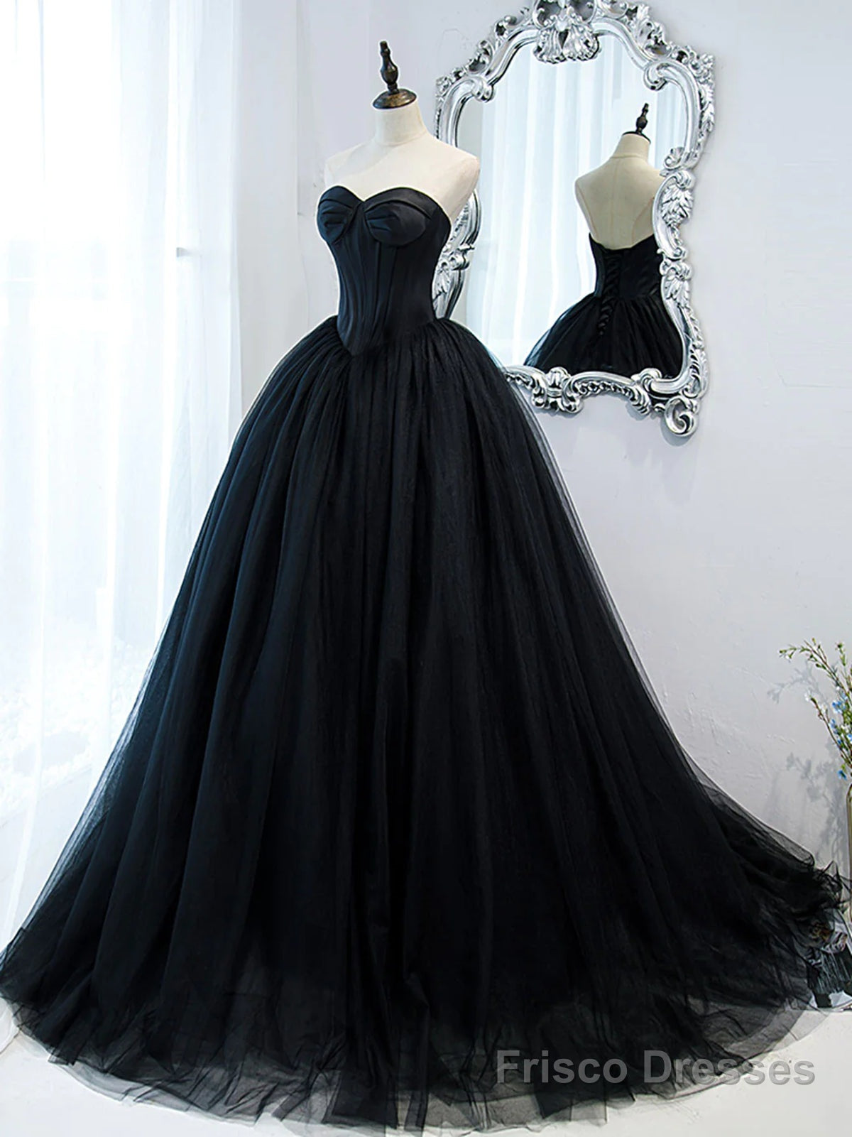 Strapless Sweetheart Neck Black Tulle Prom Dresses, Black Tulle Formal Gowns Main image