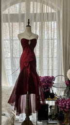 Stunning Burgundy Strapless Chiffon Mermaid Long Prom Dress