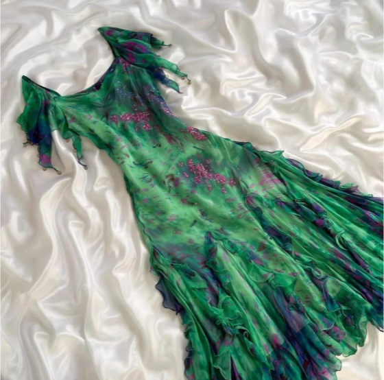 Stunning Green Double-Layered Flying Sleeves And Swaying Neck Chiffon Prom Dress