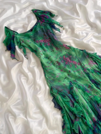 Stunning Green Double-Layered Flying Sleeves And Swaying Neck Chiffon Prom Dress Main image
