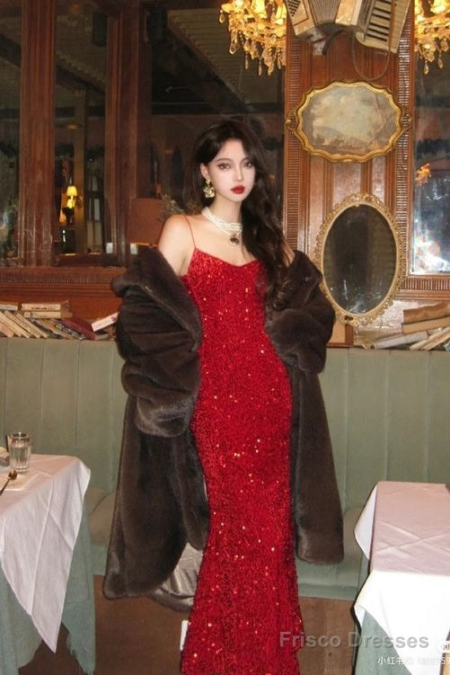 Stunning Mermaid Spaghetti Straps Long Red Sequin Prom Dress Birthday Outfits Main image