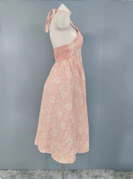 Sweet Pink A-Line Halter V-Neck Jacquard Prom Dress