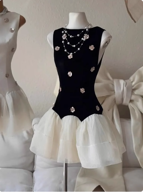 Sweet Sleeveless Floral Satin Tulle Mini 17Th Birthday Homecoming Dress Main image