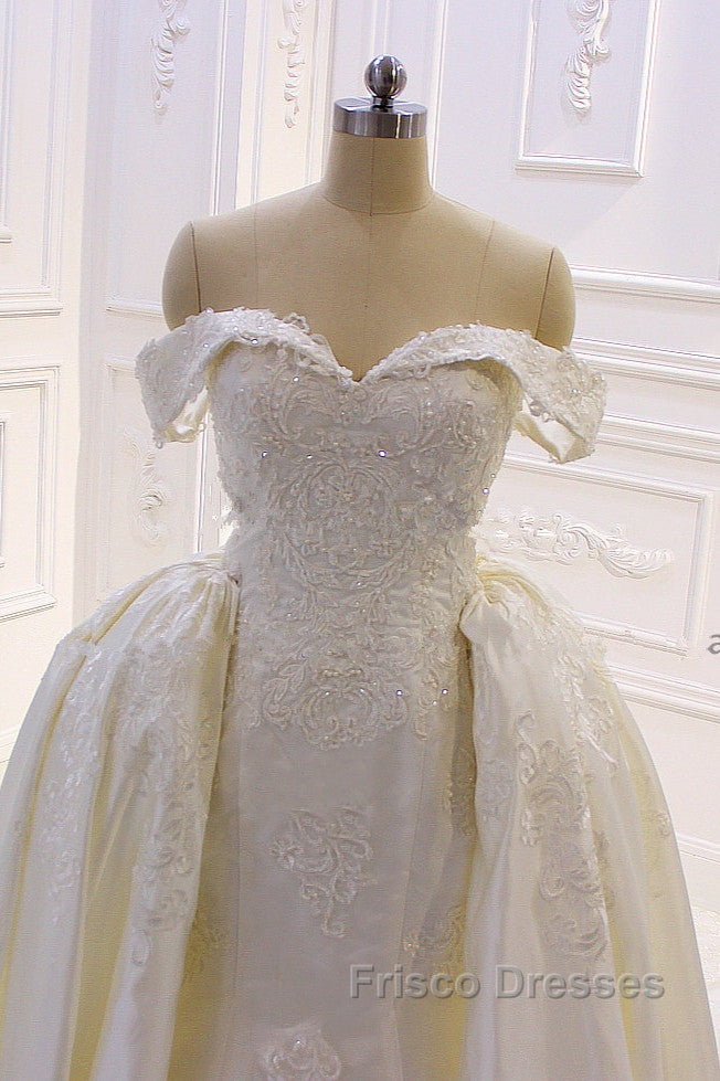 Sweetheart Lace Appliques Off the Shoulder Detachable Train Wedding Dress Secondary image