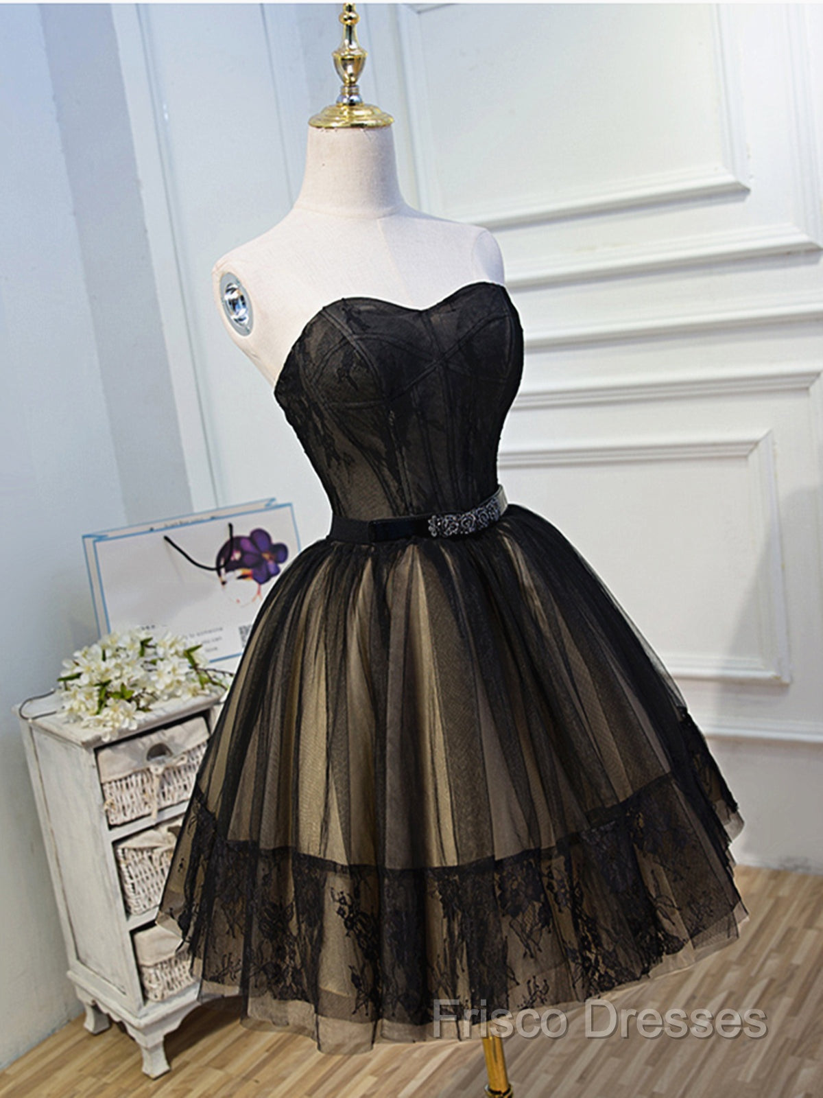 Sweetheart Neck Short Black Lace Formal Prom Dress, Short Black Lace Graduation Homecoming Dress