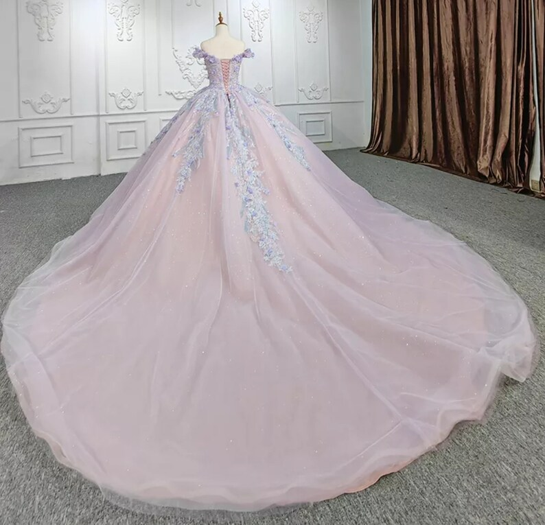 Sweetheart Off The Shoulder Beaded Floral Appliqu¨¦ Quincea?Era Ball Gown