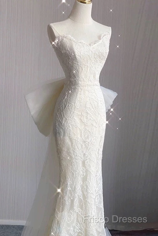 Timeless Mermaid Sweetheart Lace White Satin Wedding Dress