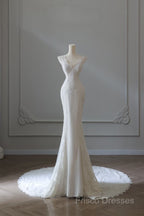 Timeless Mermaid V Neckline White Lace Wedding Dress Bridal Dress