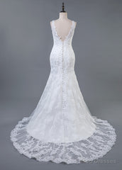 Trumpet/Mermaid Lace V-Neck Sweep Train Wedding Dresses