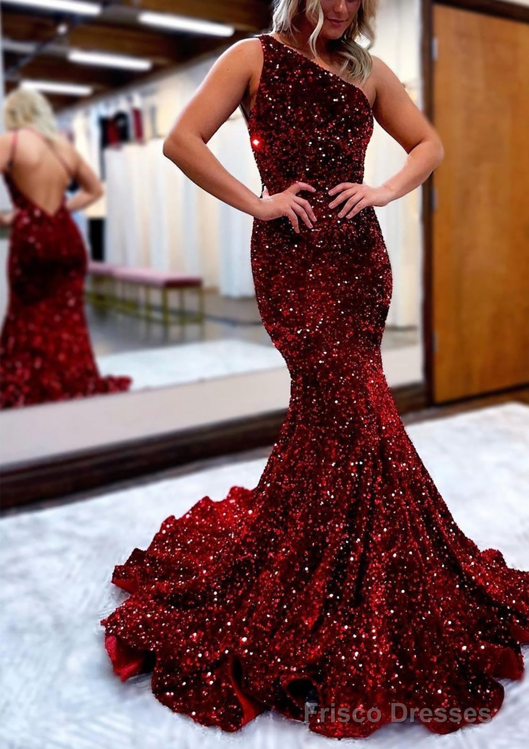 Trumpet/Mermaid One-Shoulder Sleeveless Long/Floor-Length Velvet Sequins Prom Dresses Main image