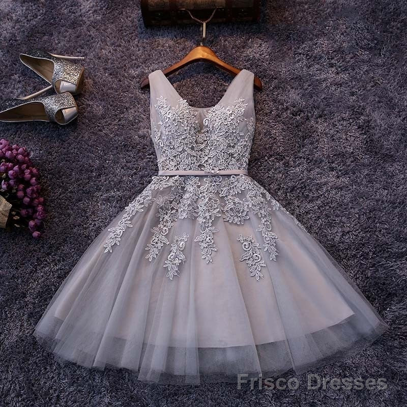 Tulle A-line V-neck Knee-length Lace Short Prom Dresses,Homecoming Dress with Applique