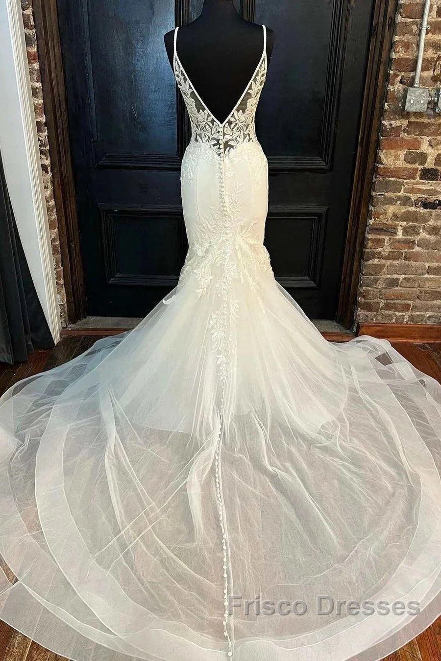 Tulle Floral Lace Trumpet Long Wedding Dress Secondary image