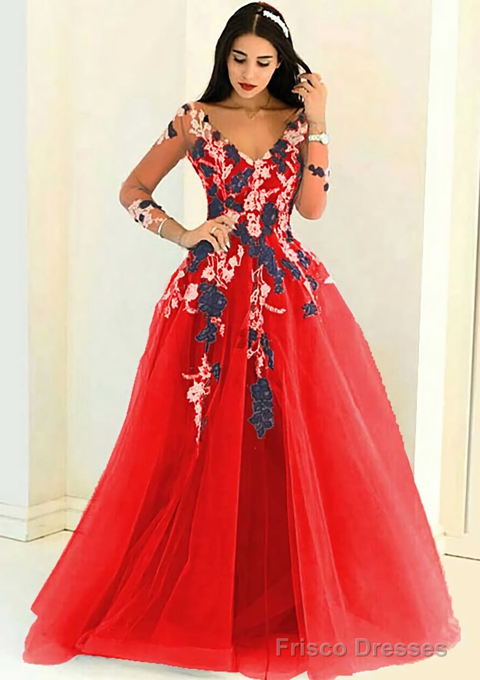 Tulle Long/Floor-Length A-Line/Princess Full/Long Sleeve V-Neck Zipper Evening Dresses With Appliqued