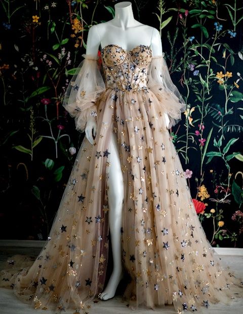 Light Color Exquisite Elegant Fashion Long Tulle Ball Gown Evening Dress Main image