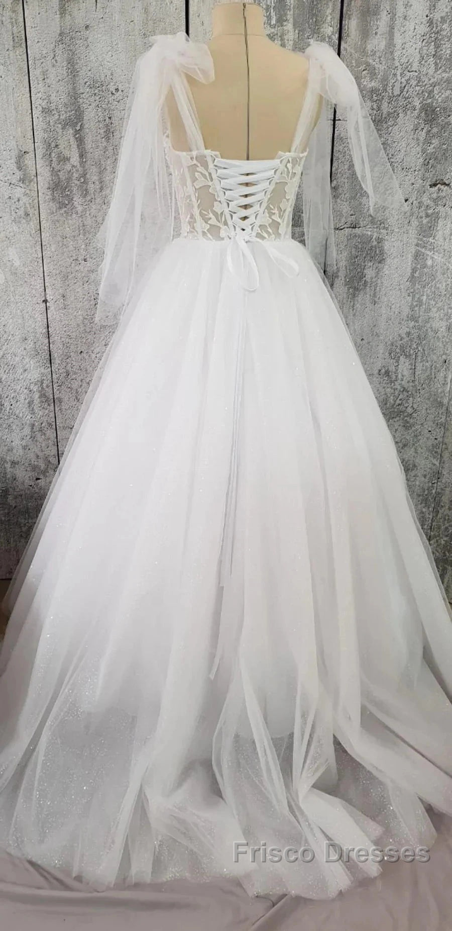 Tulle Sweetheart Lace-Up A-Line Long Wedding Dress Secondary image