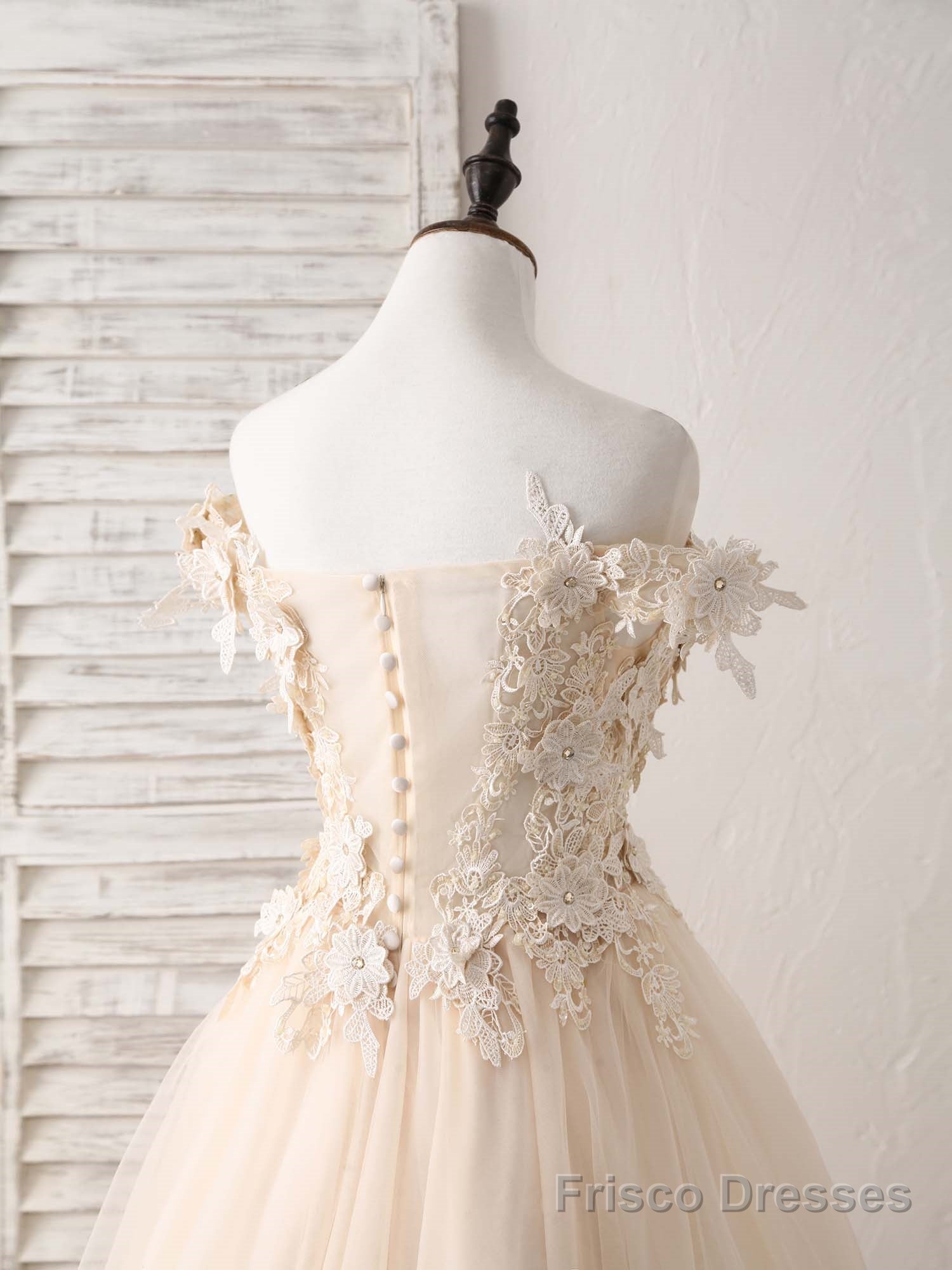 Unique  Lace Applique Tulle Long Champagne Prom Dresses Sweet 16 Dress