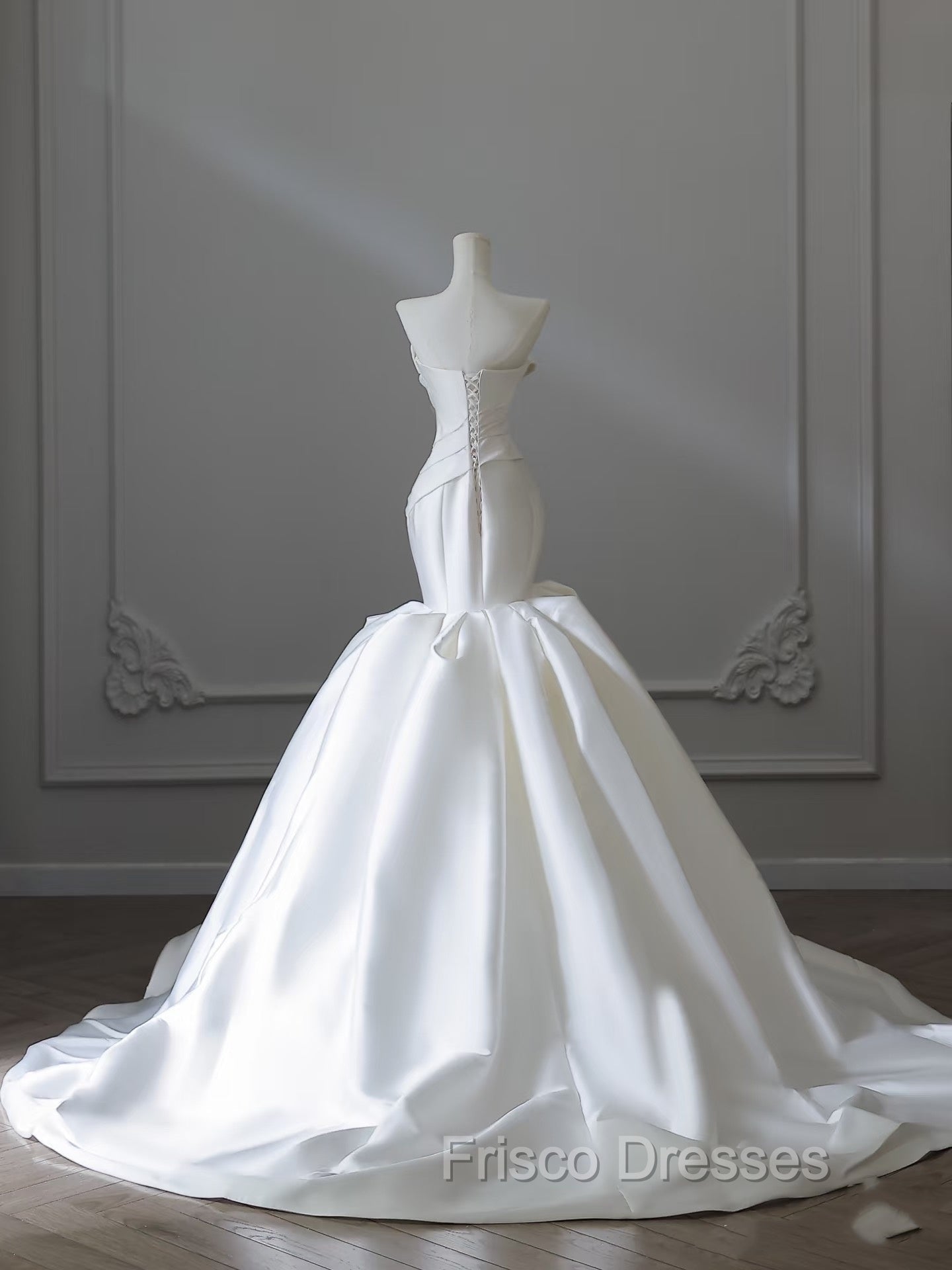 Unique Mermaid Strapless Ivory Satin Wedding Dress Brides Dress