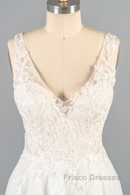 V-neck Appliques Tulle A-line Wedding Dress