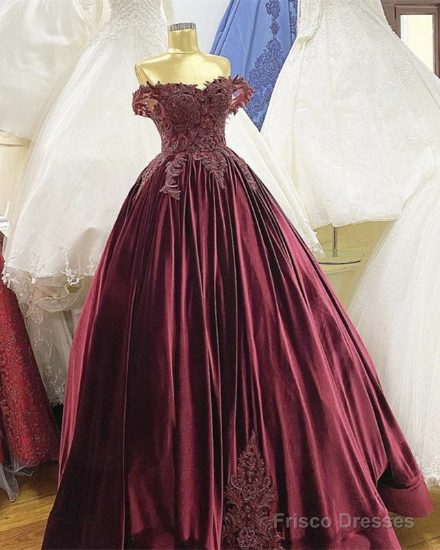 Velvet Ball Gown Wedding Dress Lace Embroidery Off The Shoulder Secondary image